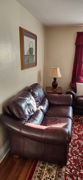 Building Photo - 1320 Cranston St