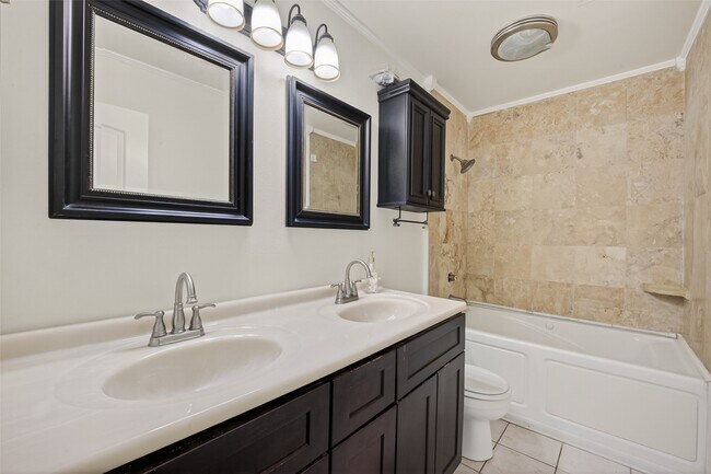 Building Photo - 13010 Abalone Way