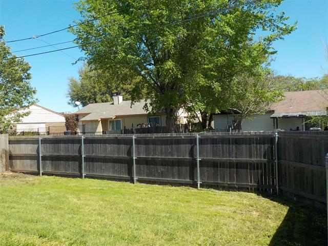 Building Photo - 828 Woodrock Dr