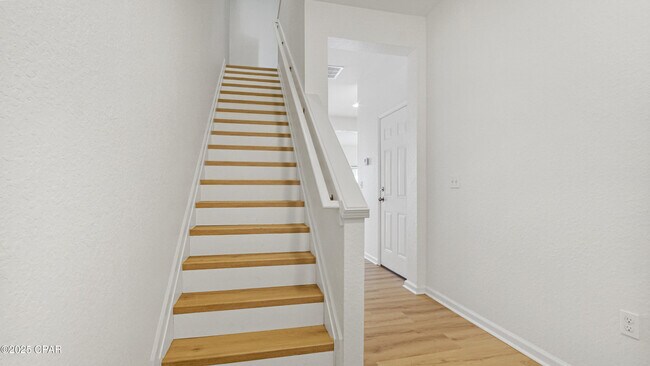 Building Photo - 217 Sand Oak Blvd