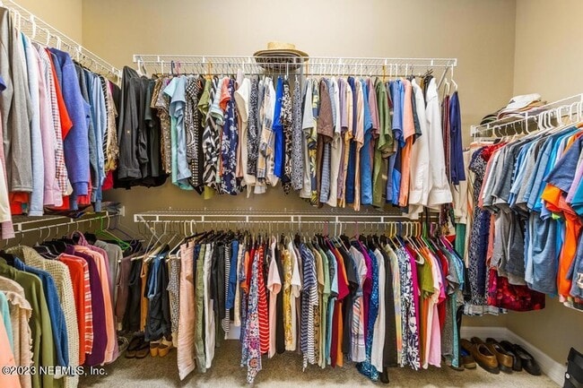 Building Photo - 280 Winding Path Dr