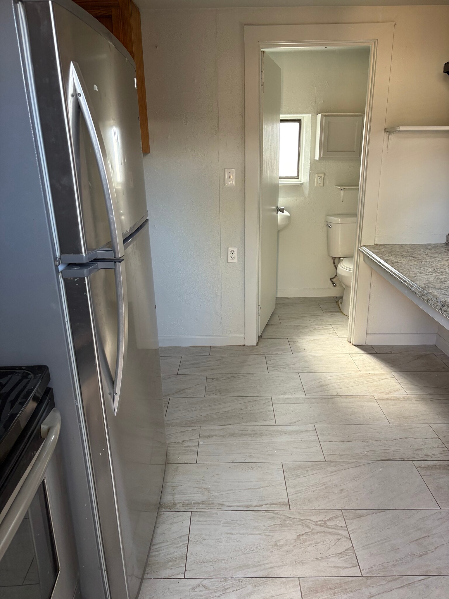 Building Photo - 250 S Grand Dr