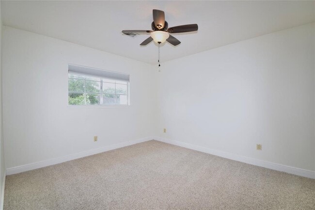 Building Photo - 6402 Laurel Bush Ln