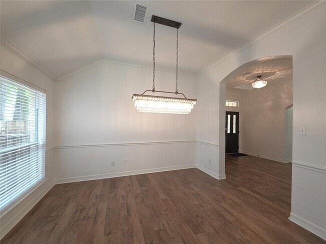 Building Photo - 126 S Millport Cir