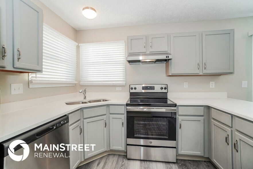 Building Photo - 2027 Winding Hollow Dr