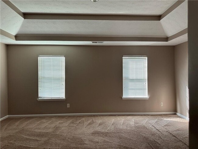 Building Photo - 2763 S Hills