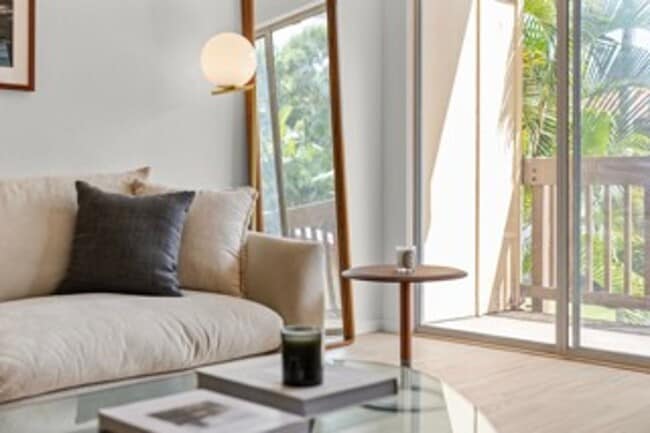 Building Photo - Windward Estates #M102