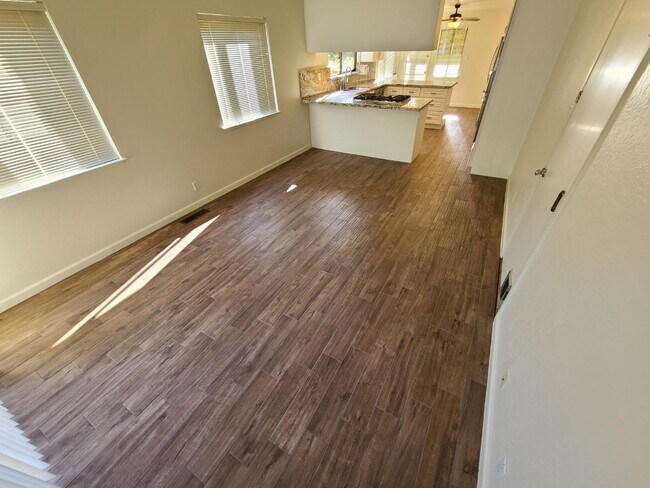 Building Photo - 717 Melissa Ct