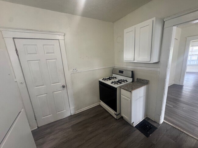 Building Photo - 14012 Scioto Ave