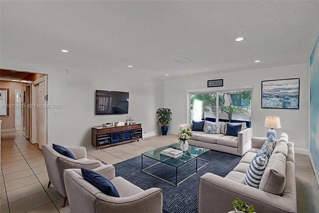 Building Photo - 16000 N Miami Ave