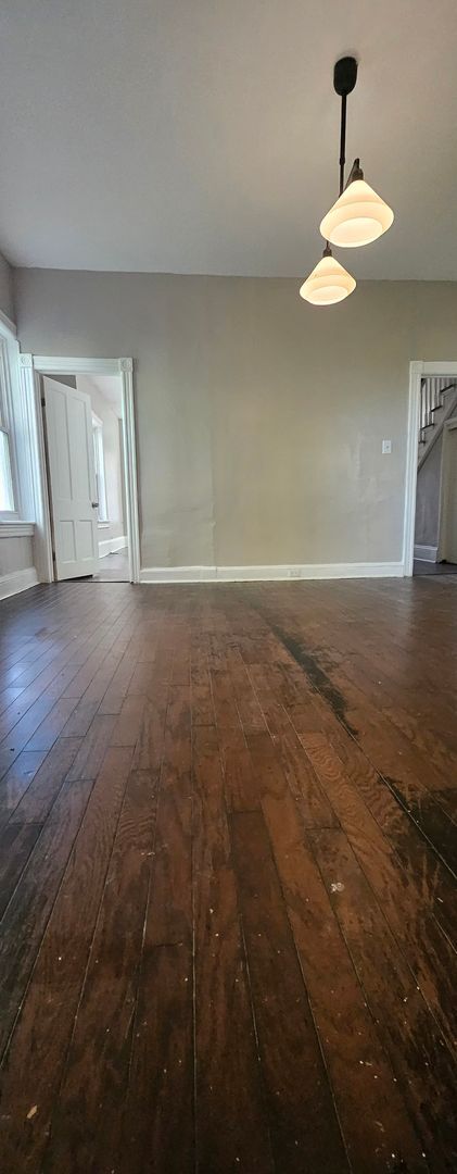 Building Photo - Large house with a nice layout welcome Home