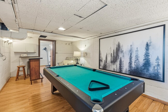 Building Photo - 446 N Powers St