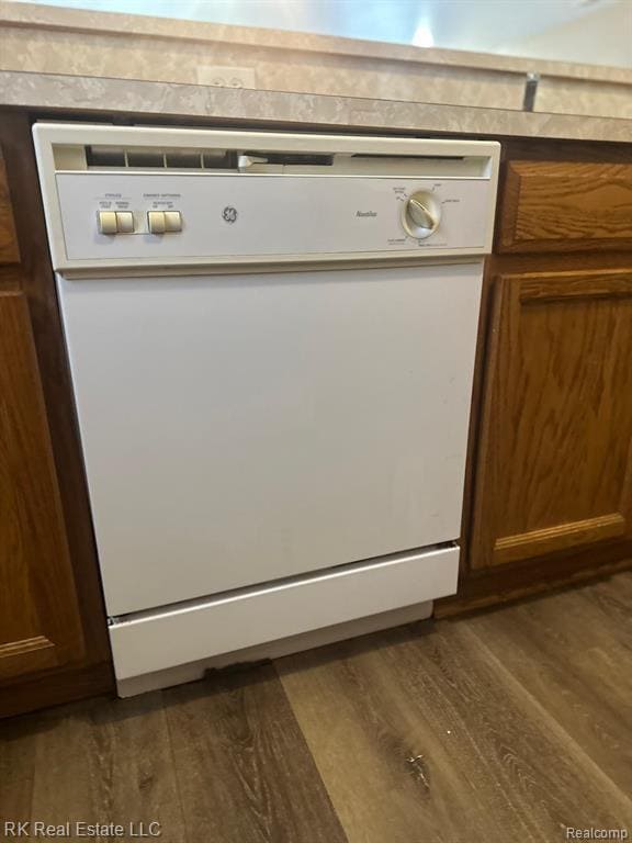 Building Photo - 3581 Reeves Dr