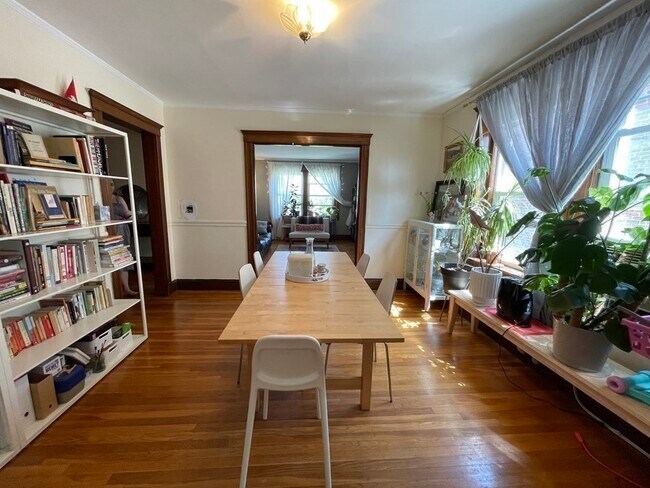 Building Photo - 78 Browne St