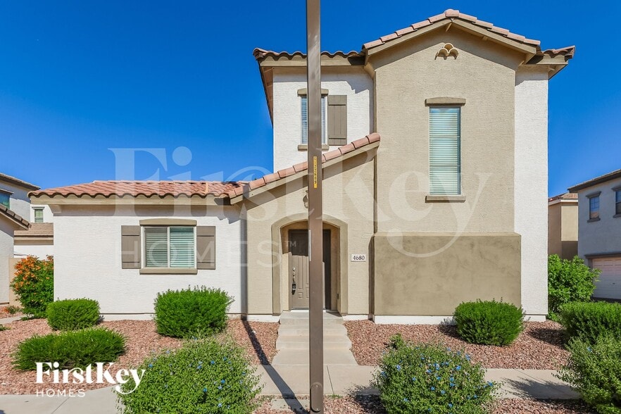 Primary Photo - 4680 E Laurel Ave