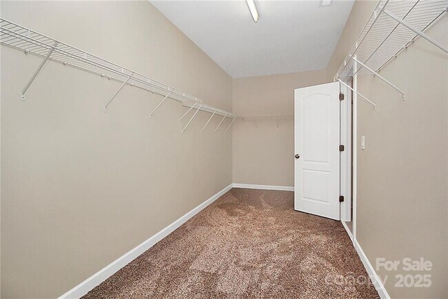Building Photo - 311 Palmerston Ln