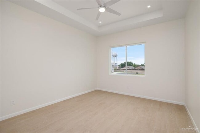 Building Photo - 1202 N Lincoln Ave