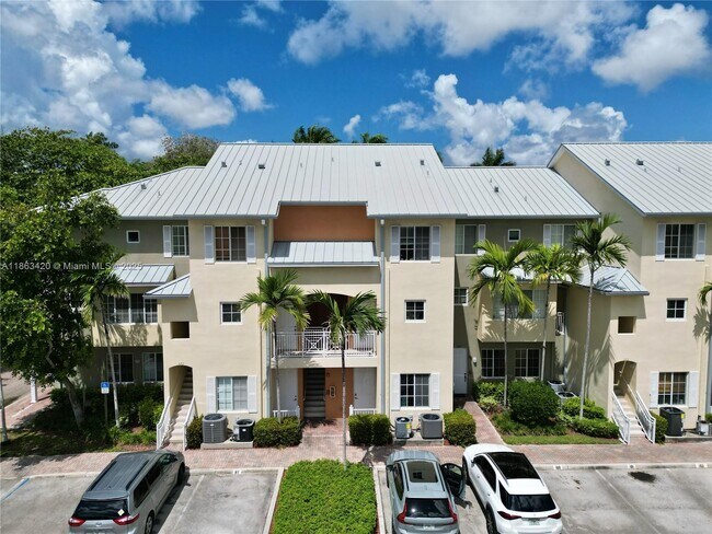 Building Photo - 364 SW 14th Ave