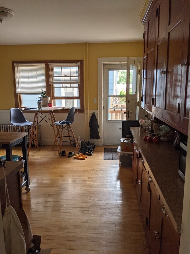 Kitchen - 1534 Jefferson St NE