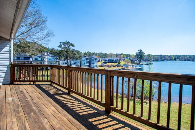 Building Photo - Lakefront Living at Fairfield Plantation