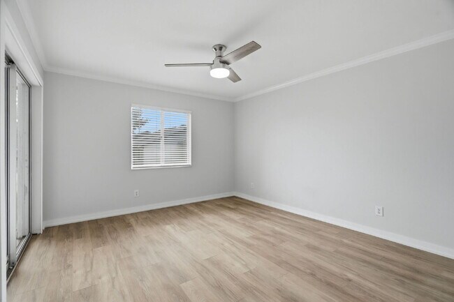 Building Photo - Condo For Rent in Largo with TONS OF UPGRADES!
