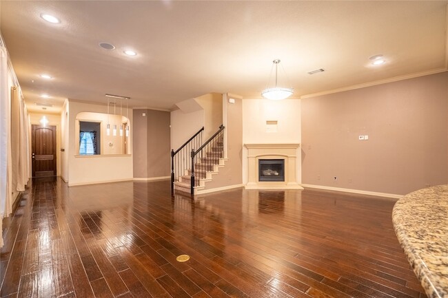 Building Photo - 185 Carrington Ln