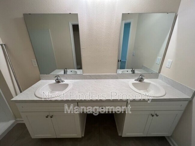 Building Photo - 268 Pasadena Dr