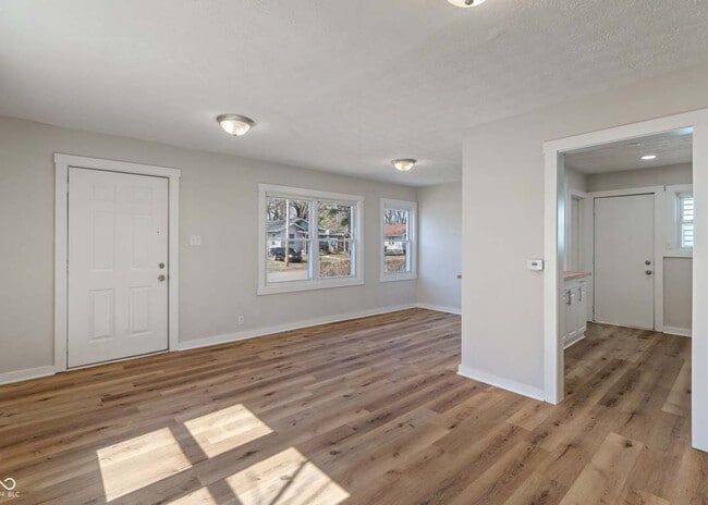 Building Photo - 3505 Ralston Ave