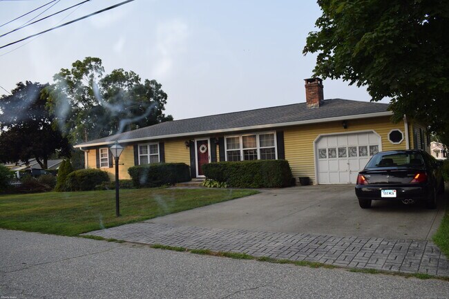 Primary Photo - 40 Hawks Nest Rd