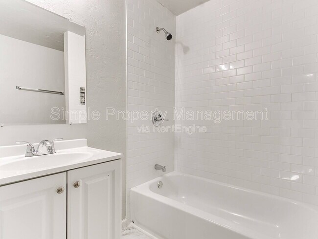Building Photo - 3312 S Harvey Ave