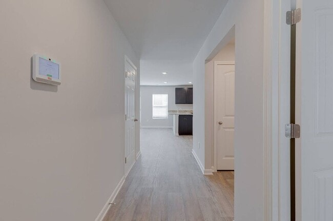 Building Photo - Beautiful Rental Home in Fountain Inn Feat...