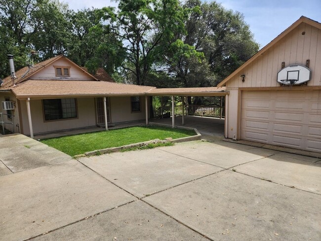 Building Photo - 1390 Bald Hill Rd
