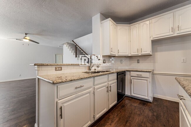 Building Photo - Recently Updated Plano Property with Modern Features and Serene Surroundings
