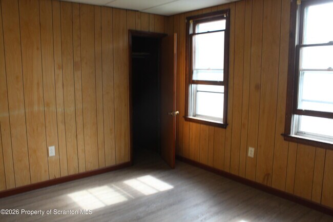 Building Photo - 61 Fallbrook St