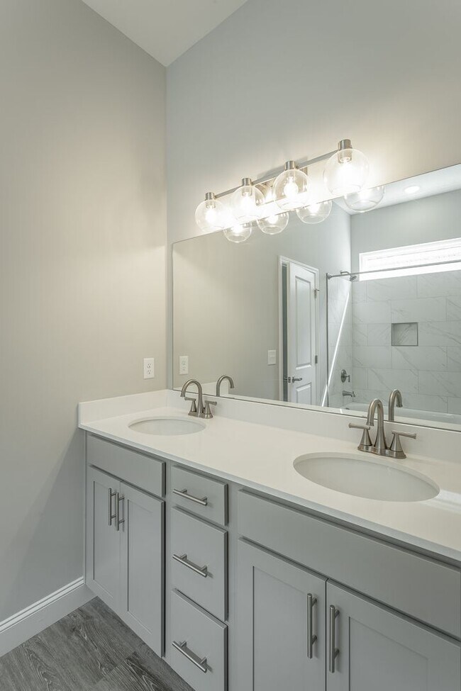 Building Photo - Brand new 3 bedroom 2 bath