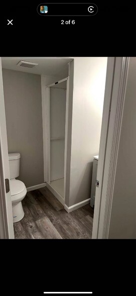 Building Photo - 13 Oak St