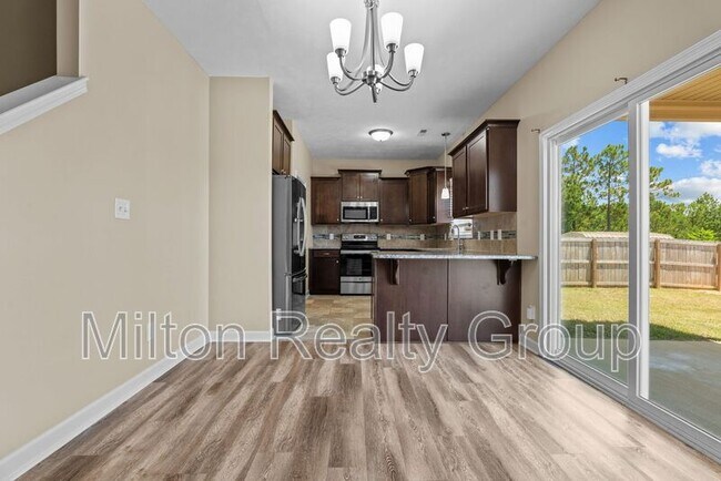 Building Photo - 528 Tip Top Ave