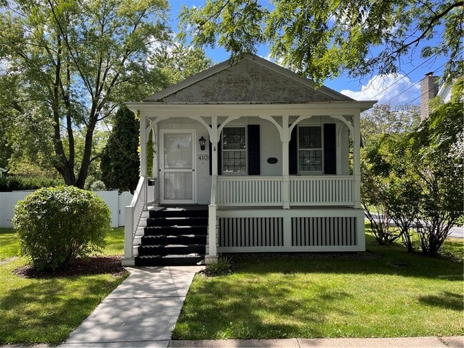 Primary Photo - 410 N Main St