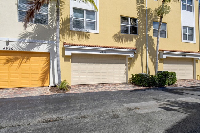 Building Photo - 4930 NW 15th Ave