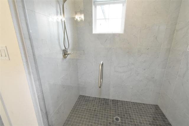 Building Photo - 9532 Thorncrown Ln