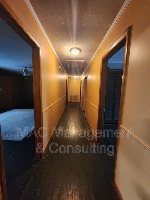 Building Photo - 565 Dixon Springs Hwy