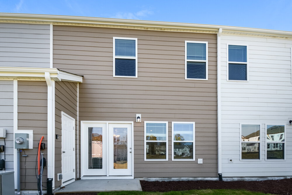 Building Photo - 217 Brook Farm Ln
