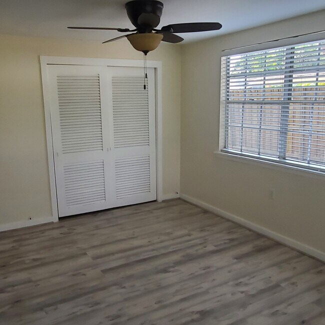 Building Photo - 3620 S Hesperides St