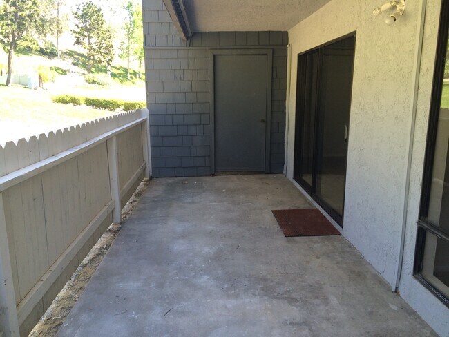 Building Photo - ranchview490
