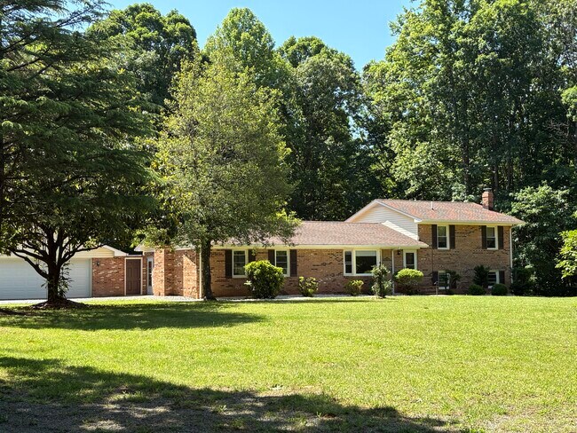 Primary Photo - 441 Toll Gate Rd