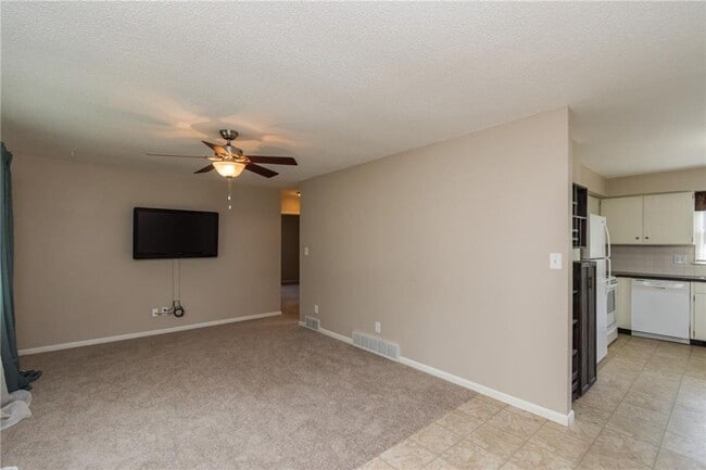 Building Photo - Beautiful Marion Home for Rent! Available April 1st!