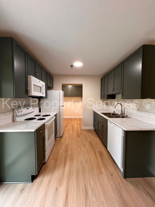 Building Photo - Beautifully Renovated Ranch in Vancouver H...