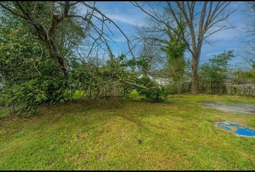 Building Photo - 2619 Ranger Dr