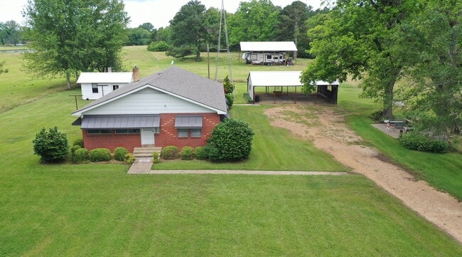 Building Photo - 7037 Lilly Rd