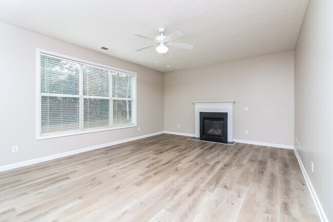 Building Photo - 123 Silver Arrow Cir